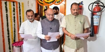 Delhi Speaker administers unity pledge to Assembly officials
