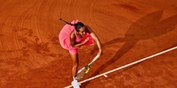 Leylah Fernandez overcomes Rakhimova to reach Pan Pacific Open final; Shnaider also through