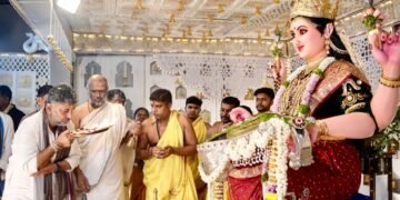 CM D.K. Shivakumar worships Lord Gokarnanatha and Goddess Sharada at Kudroli Dasara