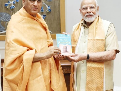 Swami Avdheshanand Giri lauds PM Modi’s governance, hails ‘uninterrupted devotion’ to nation