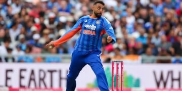 Chakaravarthy will be ‘awkward’ to face on bouncy New Zealand pitches: Shane Bond