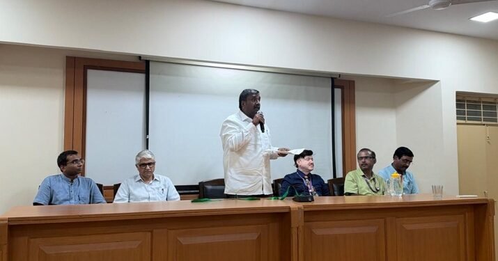 KSBDB Chairman Reviews Biofuel Innovations at NIE Mysuru, Calls for Greater Youth Engagement