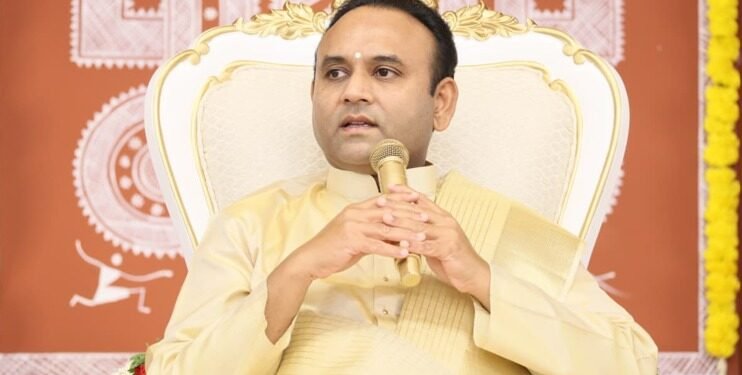 ‘Nothing Surpasses a Mother’: Sadguru Madhusudan Sai at Navaratri Celebrations