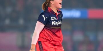 Nadine de Klerk joins Sydney Thunder for WBBL 12